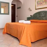 Idyllic Residenza Cala Viola Sleep 2 Person Lägenhet Cala Liberotto